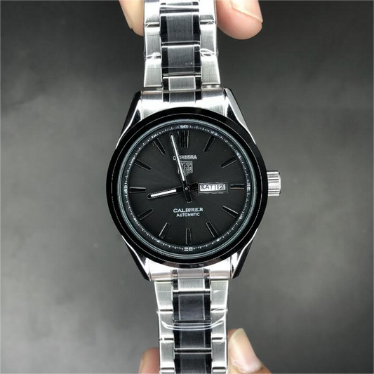 Carrera Calibre5 Automatic Silver Black Black Dial